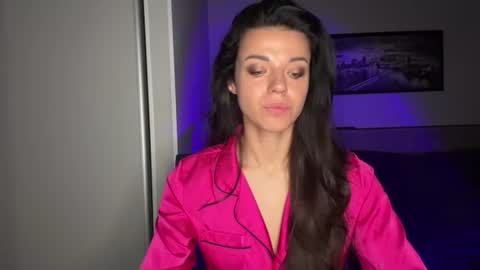 Sophie online show from July 6, 7:38 am