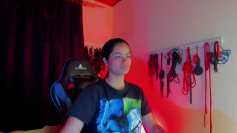 scarlet taylor kennedy online show from November 28, 7:10 pm