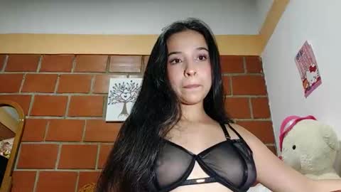 scarlet_muse18 online show from May 15, 3:48 am