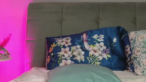 Scarlet online show from May 19, 1:56 am