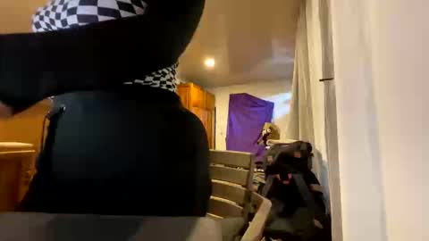 scarlet whisper online show from March 30, 9:59 pm