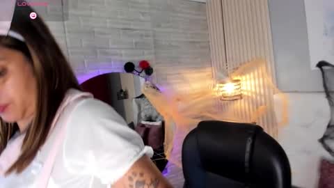 Snapshot of scarletbaker__ chatting on October 22, 3:13 pm Scarlet online show from October 22, 3:13 pm