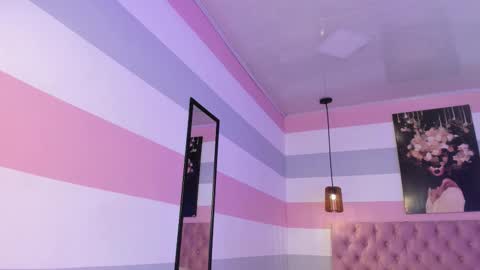 Scarlet  online show from November 25, 4:33 am