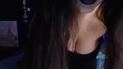 Snapshot of scarleth_shadow chatting on February 23, 8:06 am SCARLETH online show from February 23, 8:06 am