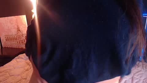 Snapshot of scarleth_shadow chatting on February 17, 5:04 am SCARLETH online show from February 17, 5:04 am