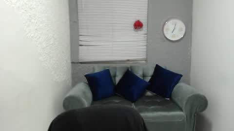 Snapshot of scarlethsexy69 chatting on October 21, 7:06 pm scarlethsexy69 online show from October 21, 7:06 pm