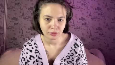 Snapshot of scarletpetal chatting on October 19, 12:10 pm scarletpetal online show from October 19, 12:10 pm