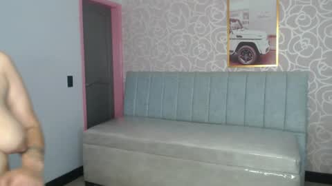 scarlett_jhonson_ch online show from August 3, 12:55 pm