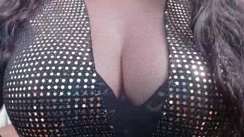 Snapshot of scarlett_keaton chatting on October 19, 5:45 am scarlett_keaton online show from October 19, 5:45 am