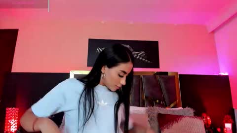 scarlettorres online show from December 1, 7:01 pm