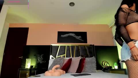 scarlettorres online show from December 4, 7:24 pm