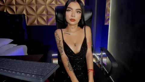 Snapshot of scarlettvelvett chatting on October 21, 5:38 pm Scarlet online show from October 21, 5:38 pm