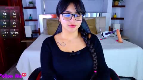 scarllet online show from December 16, 12:22 pm