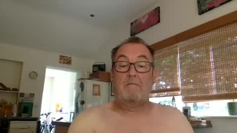 scbiggersballs online show from July 30, 10:38 am