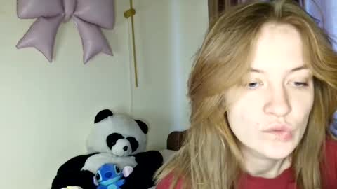Elsa online show from June 26, 10:21 am