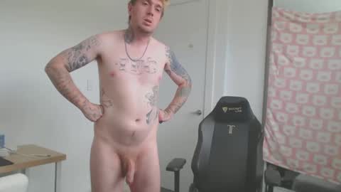 Snapshot of sceptixx chatting on February 23, 4:17 am sceptixx online show from February 23, 4:17 am
