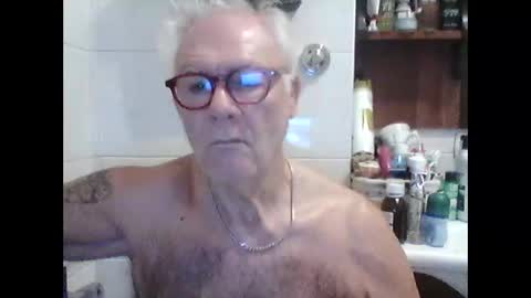 schizzodoro online show from October 15, 3:32 am