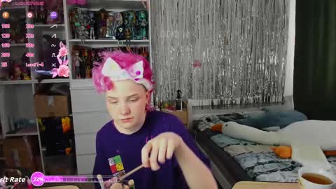 Rina online show from April 8, 7:11 am