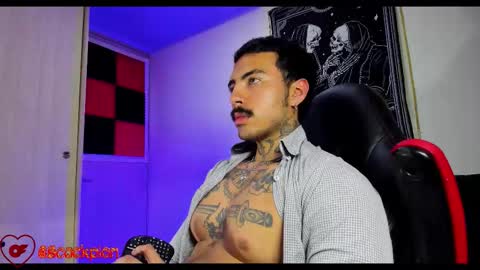 Alejandro help me to reach 200 thumps up online show from November 23, 8:23 am