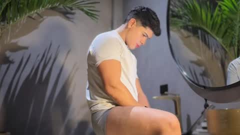 Andrew Flintt online show from April 17, 3:53 am