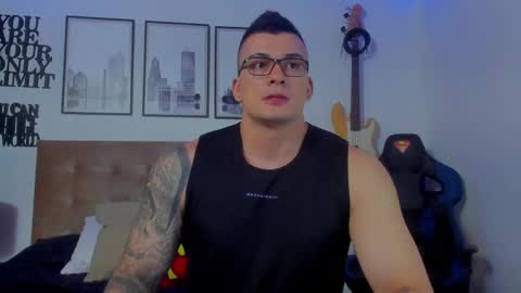 Sean Carrera online show from November 19, 3:17 am