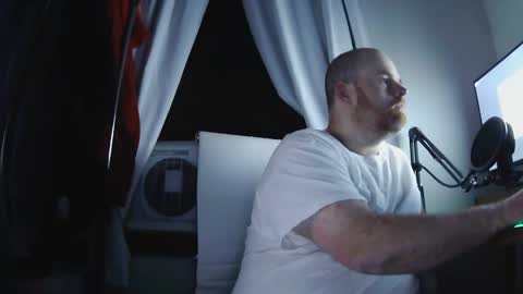 seanv26 online show from September 27, 2:09 am