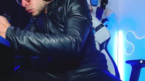 Sebastian online show from December 18, 10:21 am