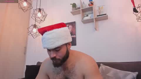 Instagram jeanpaulfit  online show from December 20, 11:01 pm