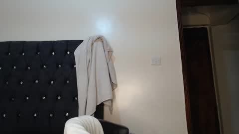 sebatrishaa online show from October 8, 6:47 pm