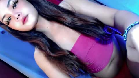 kwen online show from November 17, 3:36 pm