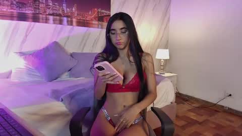 ASHLEY online show from June 6, 7:53 pm