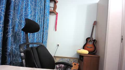 Snapshot of secret_lover_xxx chatting on December 21, 10:17 am Secret lover XXX online show from December 21, 10:17 am