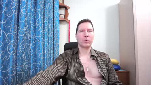 Snapshot of secret_lover_xxx chatting on December 4, 6:27 am Secret lover XXX online show from December 4, 6:27 am