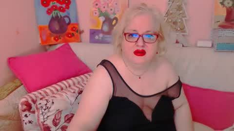 Alice online show from December 3, 7:47 pm