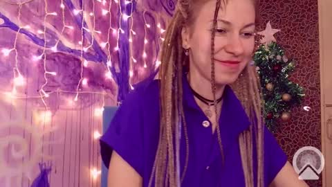 Helen online show from December 16, 5:00 pm