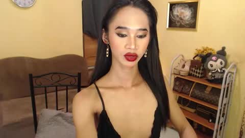 ashly online show from February 19, 4:00 am