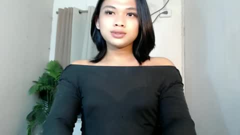 Deluxe online show from May 27, 10:07 pm