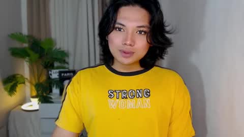 Deluxe online show from March 4, 7:38 am