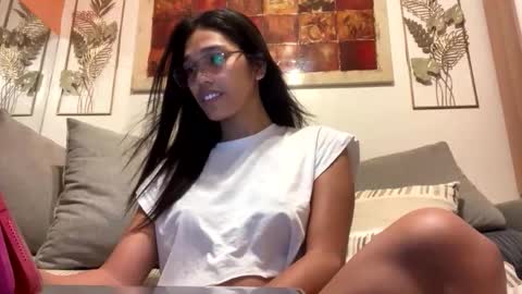 sara online show from April 23, 8:00 am