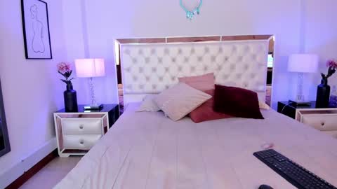 Selene online show from February 4, 12:44 pm