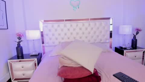 Selene online show from February 11, 6:22 pm