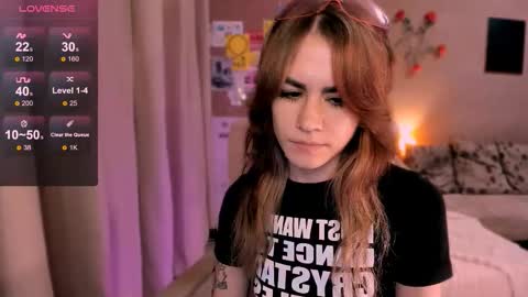 selectrra online show from December 3, 9:15 pm