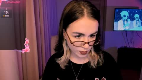 selectrra online show from December 11, 3:26 pm