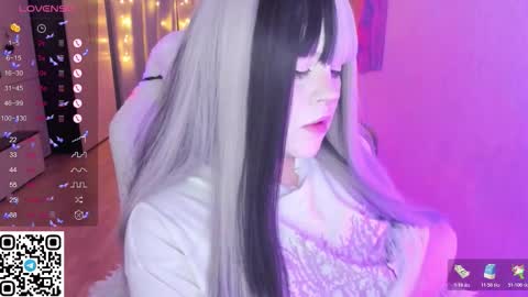 Selena  online show from February 5, 4:38 am