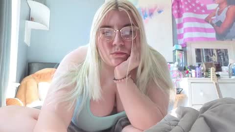 Selene online show from April 1, 3:20 pm