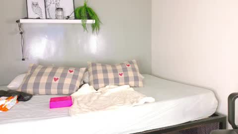 SELENE GIBSON online show from April 2, 7:21 pm