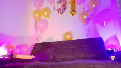 SELENE GIBSON online show from December 19, 8:48 pm