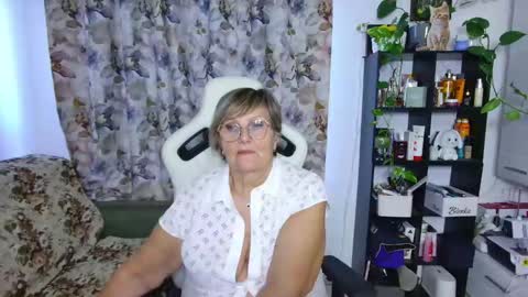 Selenna online show from January 4, 6:09 am