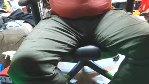 selfpound online show from April 22, 1:51 pm