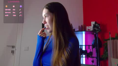 Nicole online show from November 26, 1:58 am